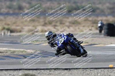 media/Oct-05-2025-CVMA (Sun) [[beeef4f201]]/Race 2-Supersport Middleweight/